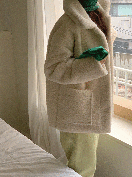[⛄겨울무스탕]몰리 겨울 뽀글이 양털 부클 루즈핏 무스탕 자켓(2color)