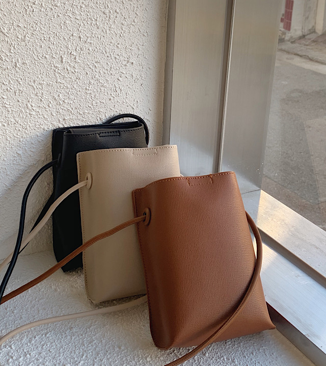 [🌸봄세일](3color)허쉬 크로스백 소프트 레더 미니백 가방